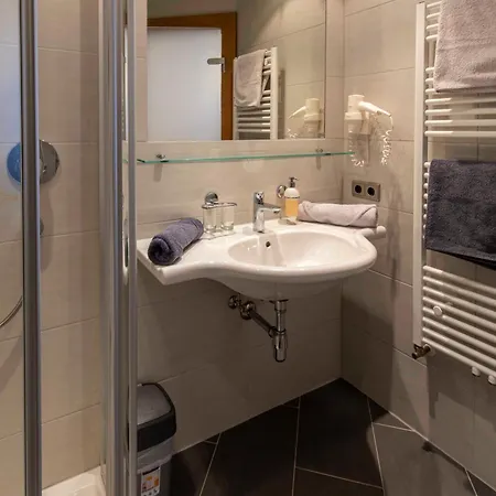 Gidis Hof Guest house 3*