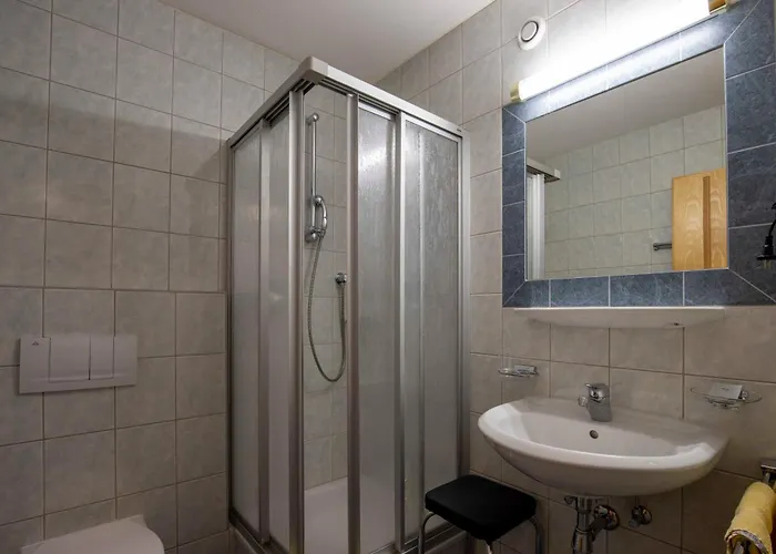 Gidis Hof אישגל